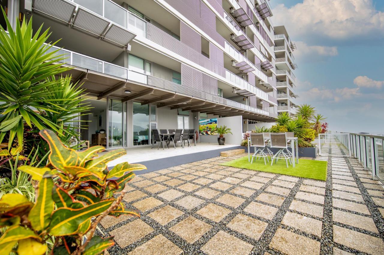 Appartement Cairns Waterfront Luxury at Harbourlights Extérieur photo